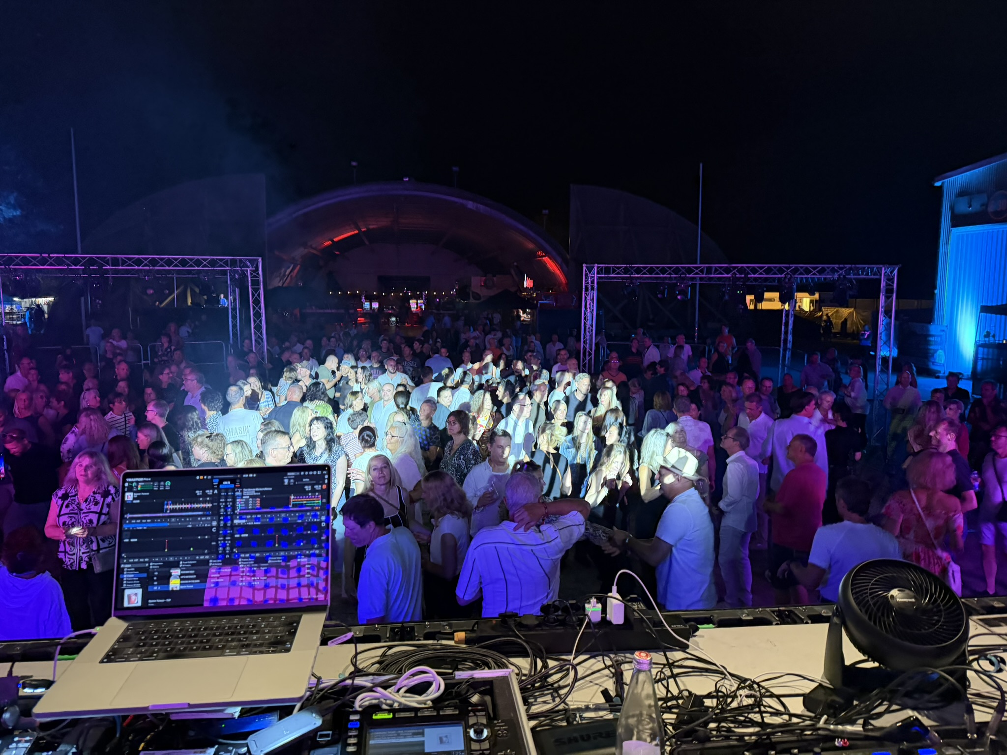 Trianon Hot-Summer-Night