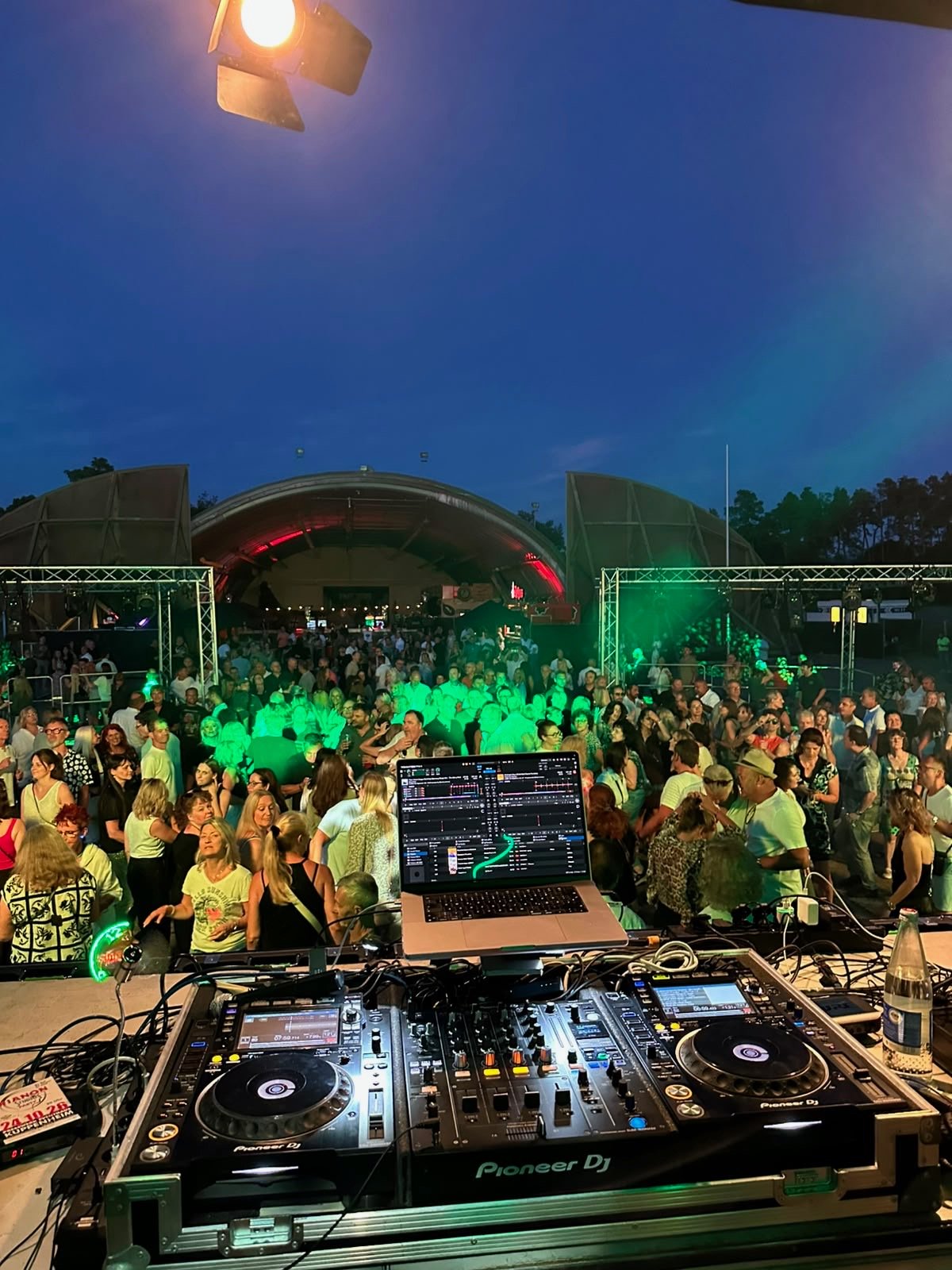 Trianon Hot-Summer-Night