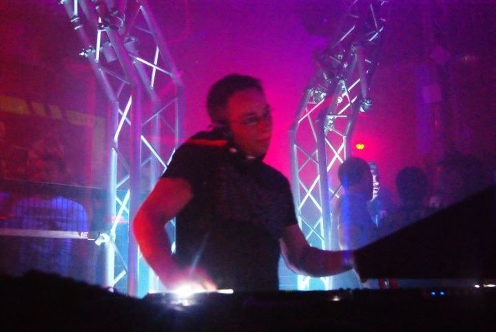 DJ Pejay am Mischpult